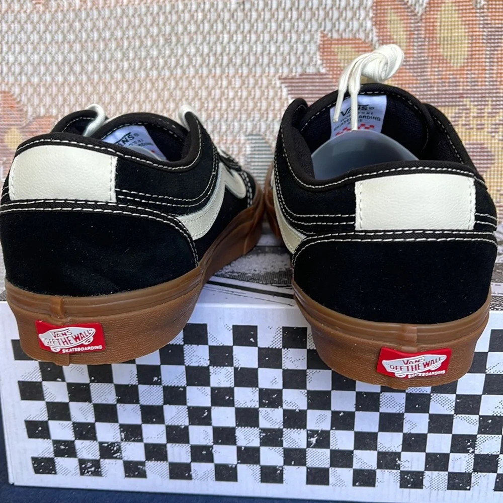 Vans Men’s Chukka Low Sid
Black/Gum
VN0A5KQZB9M Snickers - Picture 14 of 16